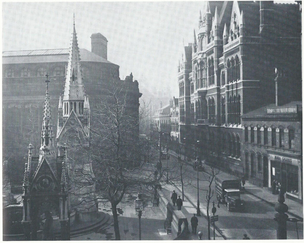 Ruskin Galleries at Chamberlain Square (right)